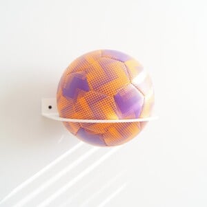 STERKSTAEL Ball Blanc ø 20cm - industriële balhouder muur - wandbevestiging - kleur wit - poedercoating - staalbalhouder, bal houder, bal aan de muur, muurbeugel bal, balring, ring houder, balkenrek, ballen rek, balrek, bal rek