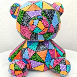 Teddybeer – Handgeschilderd Kleurrijk Beeldje