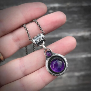 Unieke amethist hanger van zilver – handgemaakt OOAK sieraad - Nikkelvrij