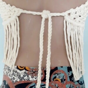 Crème kleur macrame haltertop.