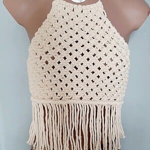 Crème kleur macrame haltertop.