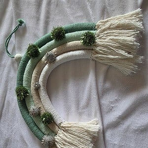 Forest PomPom Rainbow – Naturel Wandhanger voor de Kinderkamer