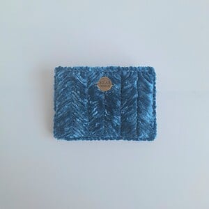 Geweven pasjeshouder | Petrol velvet look