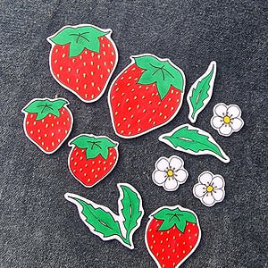 Hand getekende Sticker set, Aardbeien, Blaadjes en Bloemen, Groen Rood