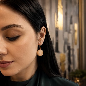 Handgemaakte calciet oorbellen – elegante en minimalistische stijl