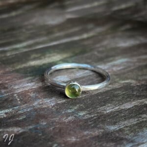 Handgemaakte Peridoot Ring van Sterling Zilver – Minimalistische Edelsteen Ring ✨💚