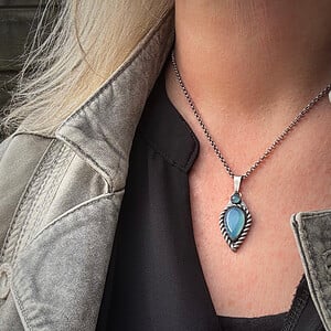 Handgemaakte zilveren hanger met Blauwe Agaat ✨💙
