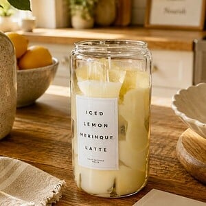 Iced lemon Merinque Latte Candle