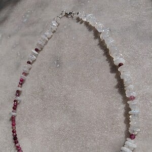 ketting paarse toermalijn en maasteen