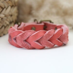 Koraal Vetleer Halsband | Robuuste vlecht | Maat XS 23-27 cm