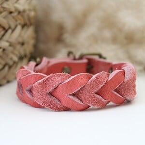 Koraal Vetleer Halsband | Robuuste vlecht | Maat XS 23-27 cm