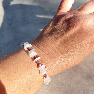 Magnolia: armband met paarse toermalijn en maansteen