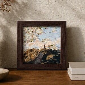 Origineel kunstwerk op kaart (18 x 18 cm) – Between the Dunes – handgeschilderd, ingelijst, uniek