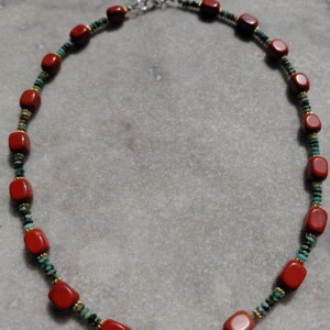 Red Safari: ketting met rode jaspis en afrikaanse turkoois