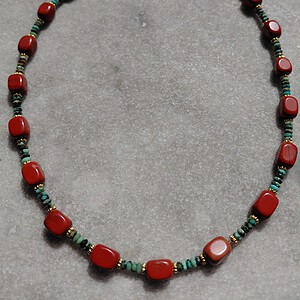 Red Safari: ketting met rode jaspis en afrikaanse turkoois