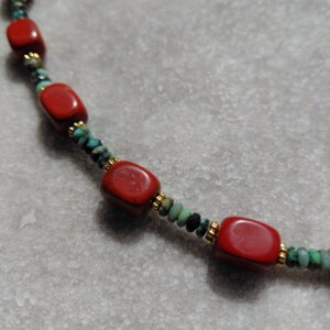 Red Safari: ketting met rode jaspis en afrikaanse turkoois