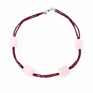 Rozenkwarts ketting.