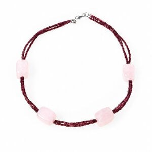 Rozenkwarts ketting.