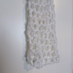 Sarasvati - Witte gehaakte teddy yarn shrug - M