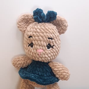 Schattige Beer 'Rina' Ballerina. Gehaakte knuffel uit velvet garen.