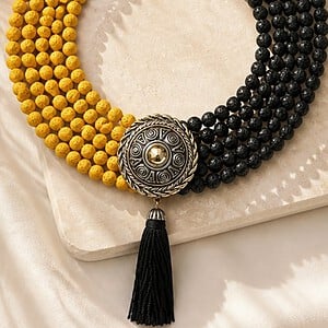Statement lava ketting met vintage broche - one of a kind