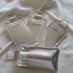 The GlamClip Lipbalm Holder