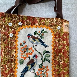 Tote bag met borduurwerk met puttertjes