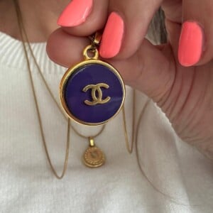 Vintage Chanel bedel