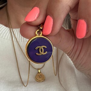 Vintage Chanel bedel