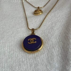 Vintage Chanel bedel