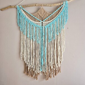 Wandhanger turquoise, beige,crème.
