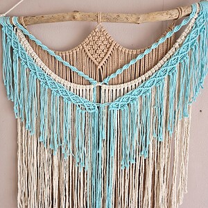 Wandhanger turquoise, beige,crème.