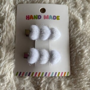 Alligator clips met witte hartjes