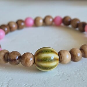 Armband met edelstenen en keramieke kraal | Oleander
