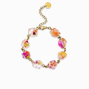 Armband met Kristalvormige Hangers Gevuld met Echt Gipskruid uit Den Haag (Fleur de Soleil)