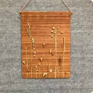 Bamboe Wandhanger naturel met gedroogde bloemen - Botanische Bamboe Kunst - Boho Natuurlijk - Geperste Bloemen