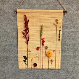 Bamboe Wandhanger  Naturel met gedroogde bloemen - Botanische Bamboe Kunst - Boho Natuurlijk - Geperste Bloemen