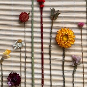 Bamboe Wandhanger  Naturel met gedroogde bloemen - Botanische Bamboe Kunst - Boho Natuurlijk - Geperste Bloemen