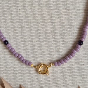 Basic ketting amethist en miyuki kralen met boeisluiting voor bedels