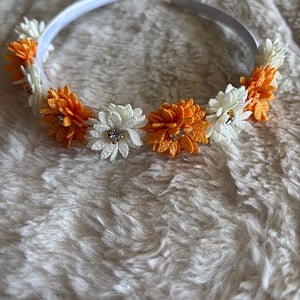 Diadeem met bloemetjes (Oranje/wit)