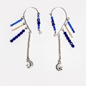 Ear Cuffs Sterrennacht – Handgemaakte ear cuffs met maan en sterren - Draagbaar zonder gaatjes