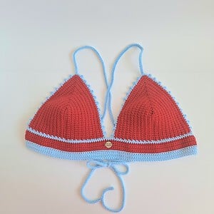Gehaakt topje | Rood en lichtblauw