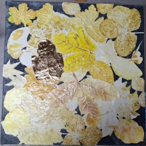 🍂 Handgemaakt Mixed-Media Kunstwerk – "Goud op de Bosbodem" (40x40 cm)