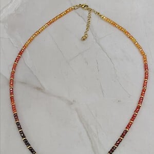 Handgemaakte korte ketting van halfedelstenen - Tequila Sunrise