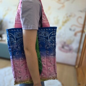 Handmade Bandana Tote Bag – Quilted Patchwork Tas in Roze Blauw Groen – Studio Siesoo Shopper – Unieke Stoffen Tas – Cadeau voor Haar