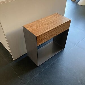 industrieel design-bijzettafel