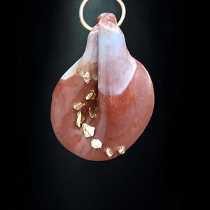 Ketting met hanger in terracotta | artisanale hanger | Speciaal kado voor haar | handgemaakt sieraad | uniek stuk