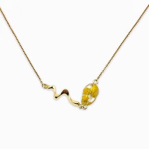 Ketting met Steenvormige Hanger Gevuld met Echte Bloemen uit Amsterdam (Limoncello Romance)