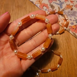 Kralenarmband van steen