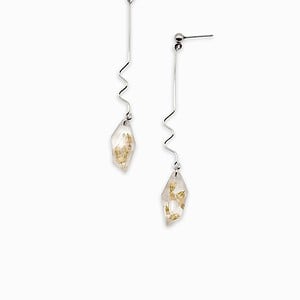 Lange Sierlijke Facethanger Oorbellen Met Hangers Gevuld met Echt Gipskruid (The Classics)